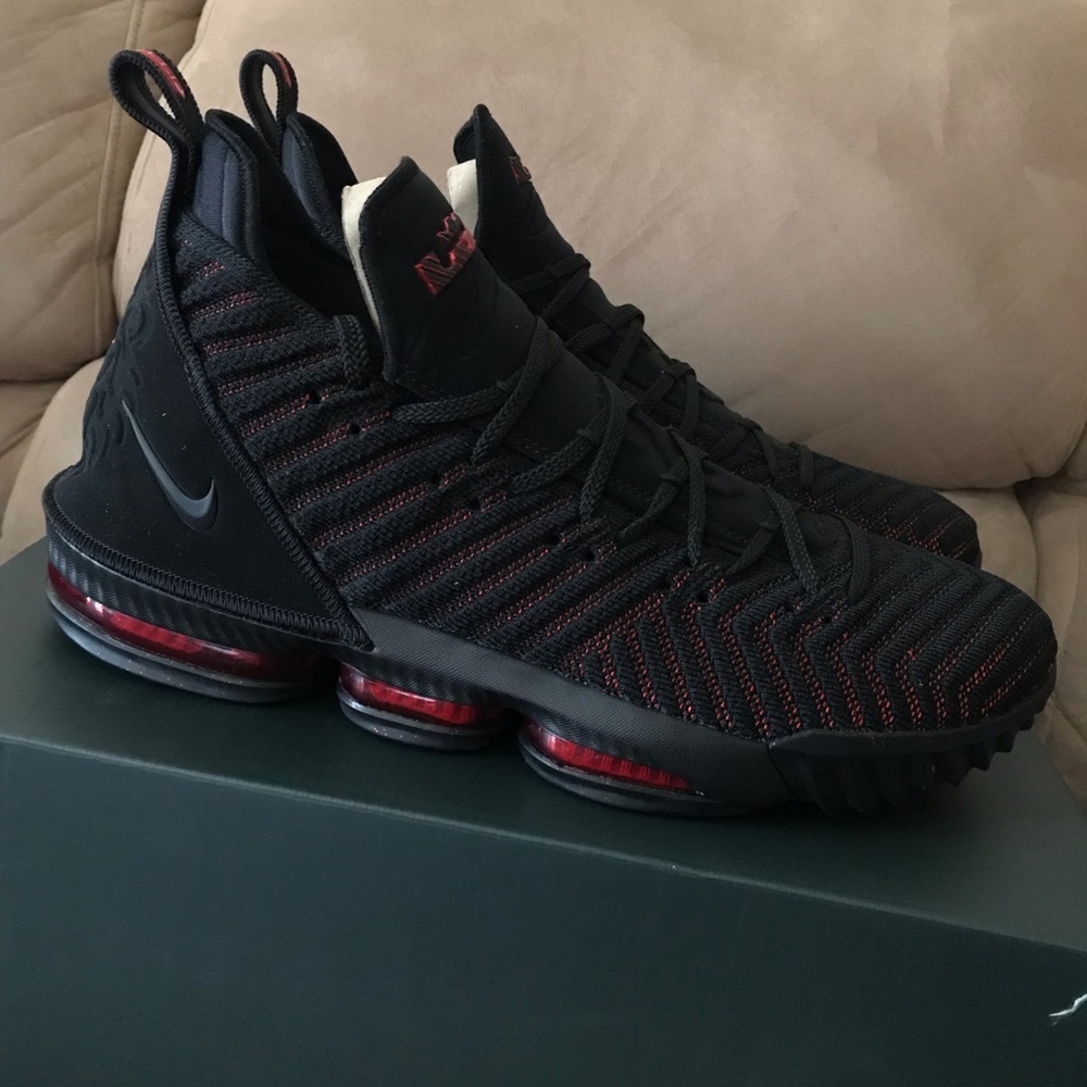 Lebron Bred 16.